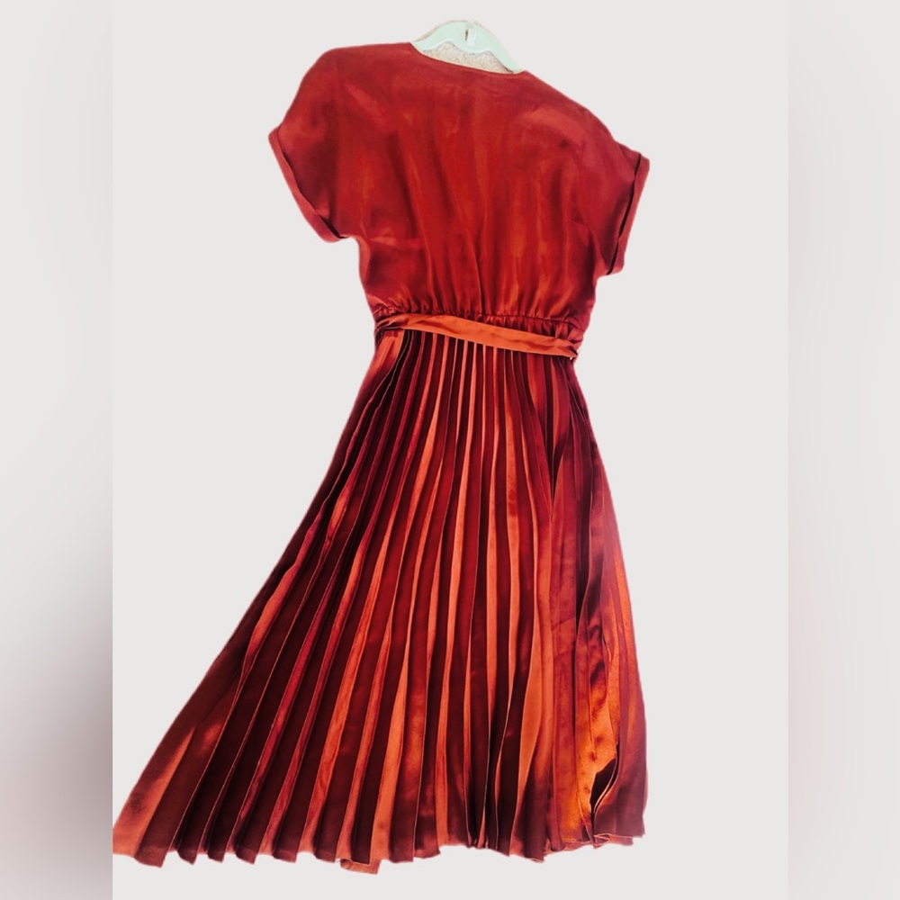 Banana Republic Silk Satin-like Wine Red Ruby Dress Size XS - Picture 2 of 14